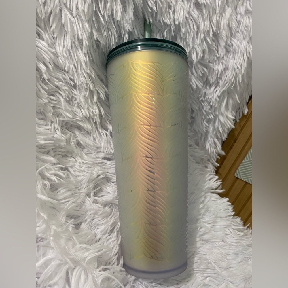 24oz Starbucks cup